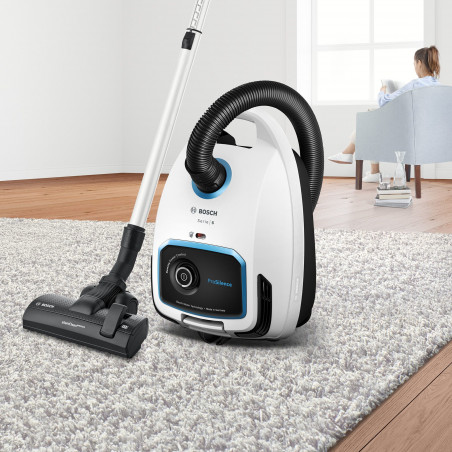 Aspirateur BOSCH BGB6SIL1