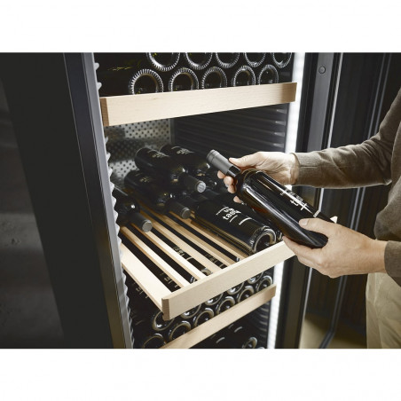 Cave à vin LIEBHERR WKP196