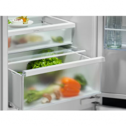 Réfrigérateur congélateur ELECTROLUX LNT6ME18S