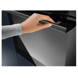 Four ELECTROLUX EOF4P46BK