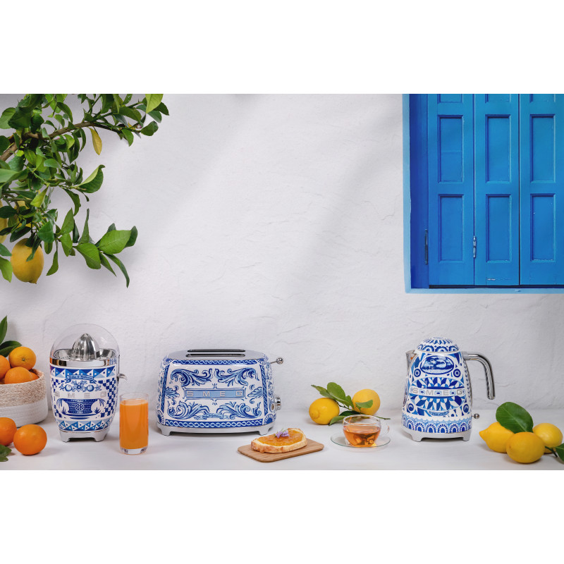 Presse-agrumes SMEG CJF01DGBEU