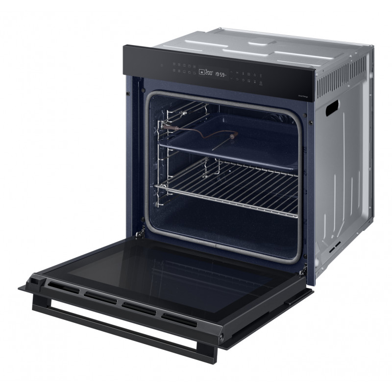 Four SAMSUNG NV7B40502AK