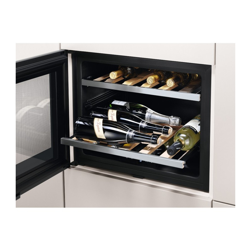 Cave à vin AEG SWS74500G0