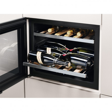 Cave à vin AEG SWS74500G0